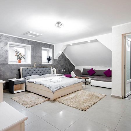 Cazare Moldi - Regim Hotelier Câmpulung Moldovenesc Exteriör bild
