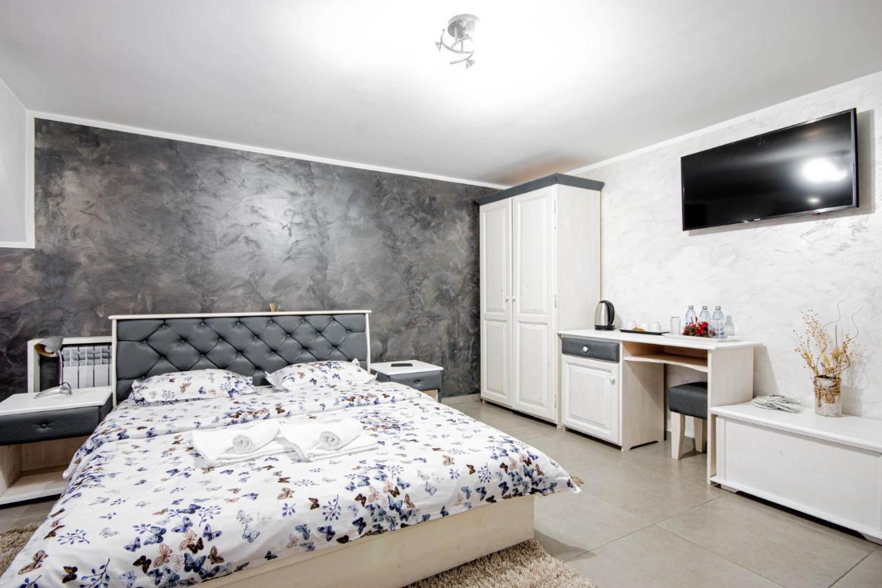 Cazare Moldi - Regim Hotelier Câmpulung Moldovenesc Exteriör bild