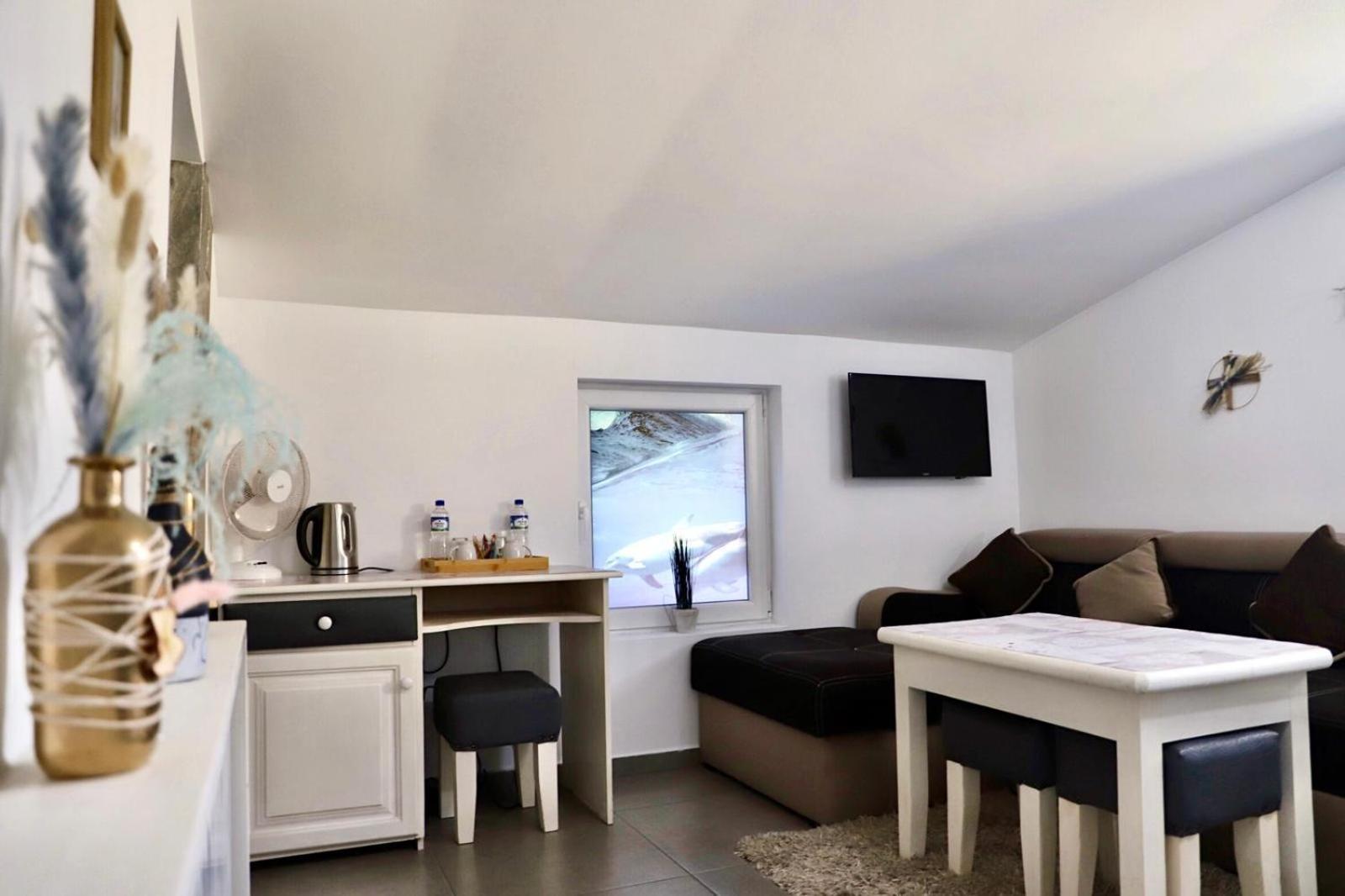 Cazare Moldi - Regim Hotelier Câmpulung Moldovenesc Exteriör bild