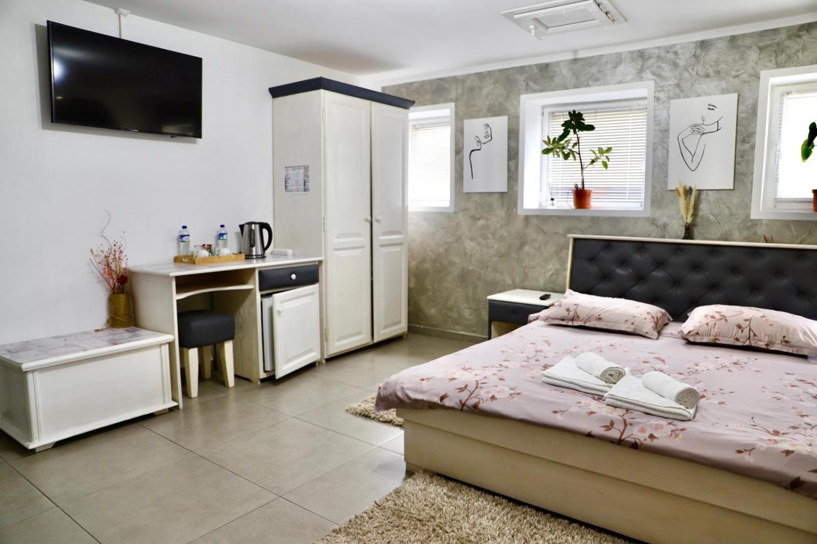 Cazare Moldi - Regim Hotelier Câmpulung Moldovenesc Exteriör bild