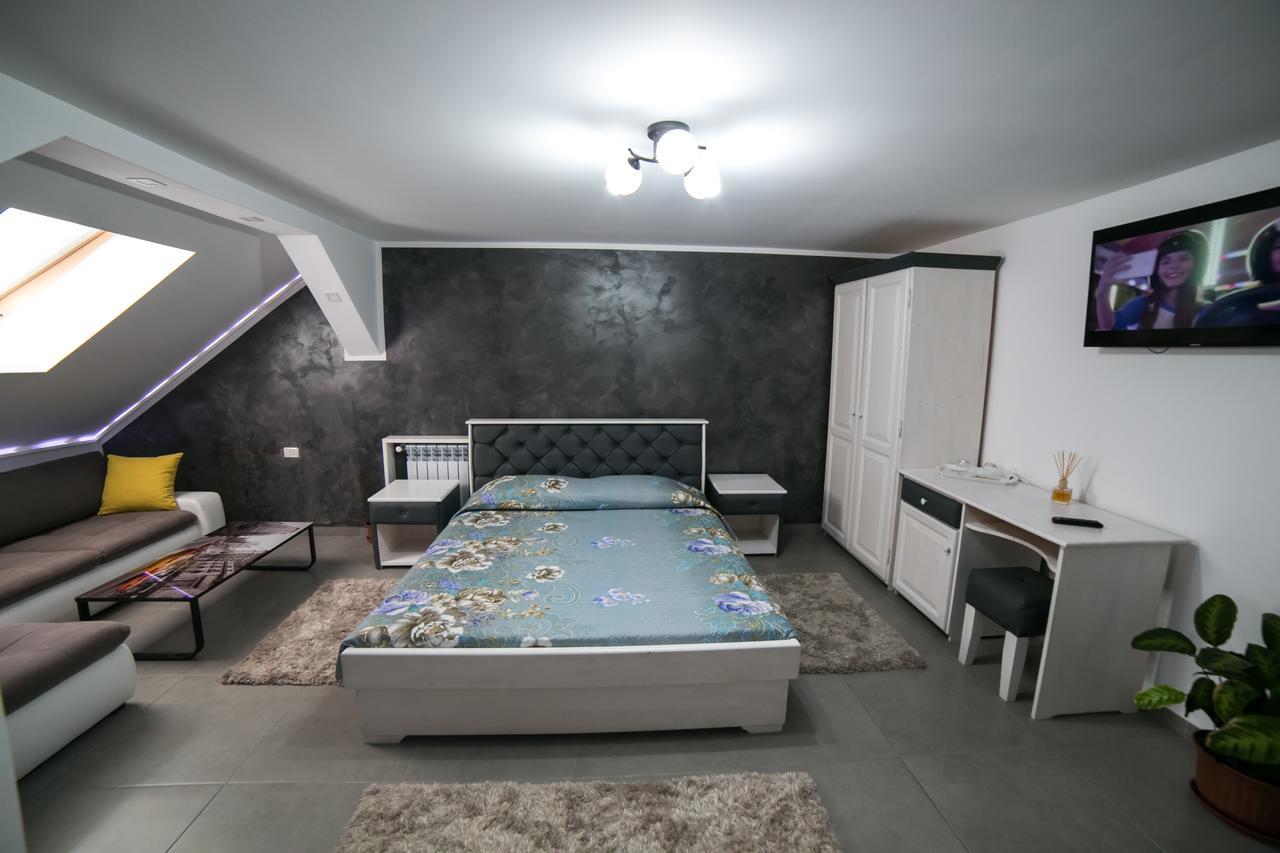 Cazare Moldi - Regim Hotelier Câmpulung Moldovenesc Exteriör bild
