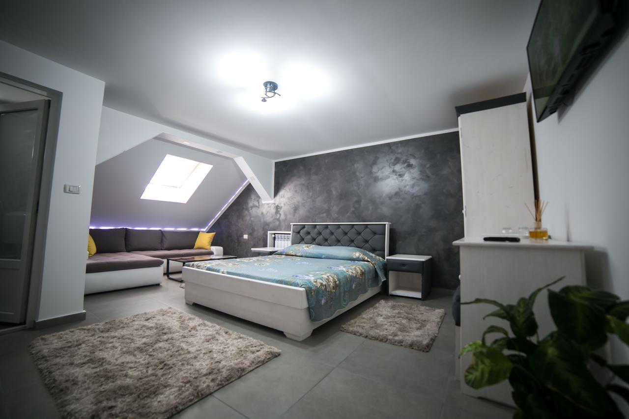 Cazare Moldi - Regim Hotelier Câmpulung Moldovenesc Exteriör bild